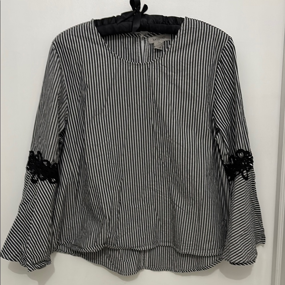 Passport bell sleeve blouse
